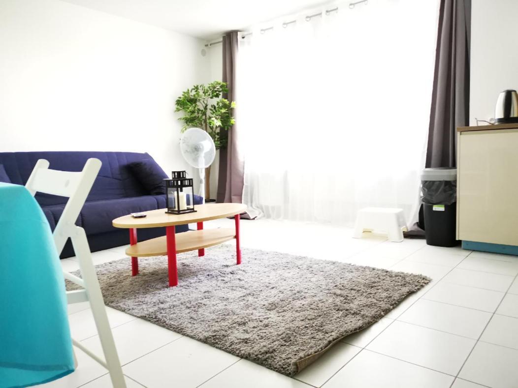 Studio De Charme, 30' Paris, 5' Evry, 10' Orly Ris-Orangis Luaran gambar